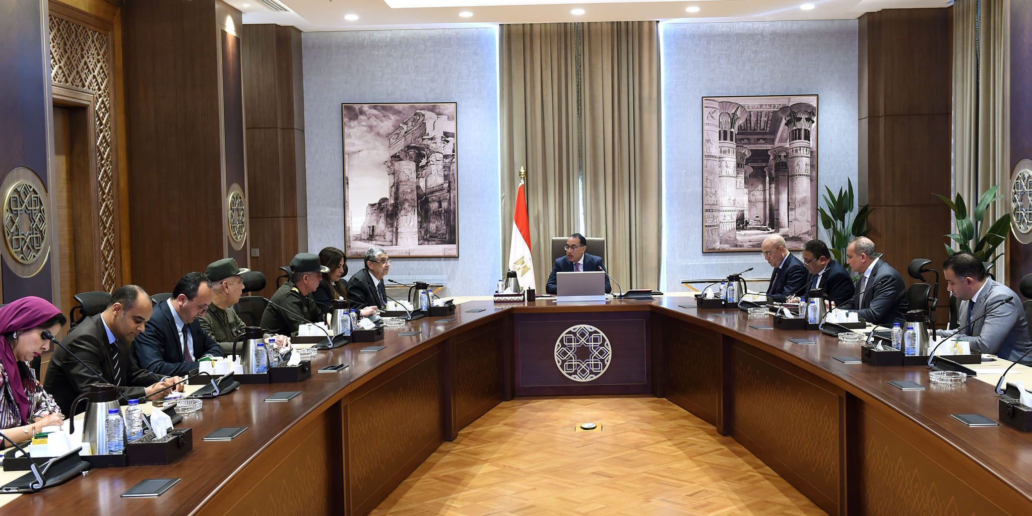 بمبادرة"سكن كل المصريين"..مدبولي يتابع موقف توصيل المرافق لمشروع تطوير عواصم المحافظات